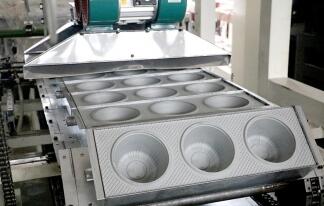 山東餐盒機(jī)哪家性?xún)r(jià)比高，真空成型機(jī)廠家推薦